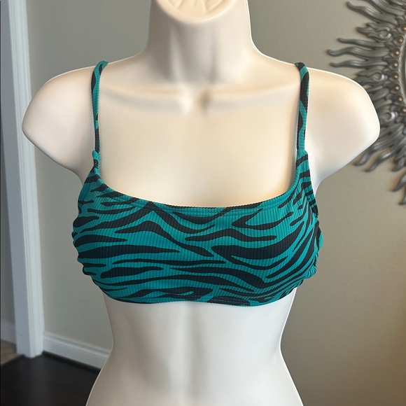 Xhilaration Other - Xhilaration Ribbed Bikini Top in an Emerald Green and Black Zebra Print Size L